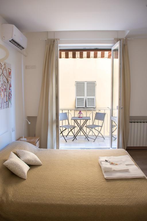 Via Colombo Holiday Rooms Специя Экстерьер фото
